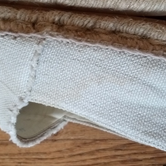 Authentic Chanel Espadrille - Picture 5 of 11